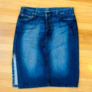 LEVI’S Denim Pencil Skirt